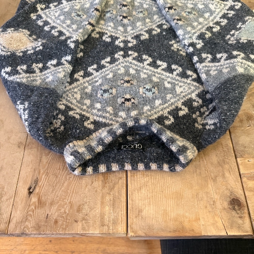 Gucci Gray and Cream Patterned Sweater - Picture 3 of 7